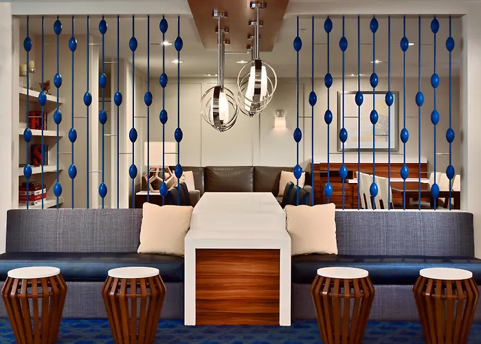 Finest Hotels Near the Palace at Somerset Park